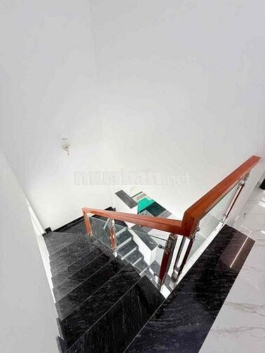 Nhà Mới 100%(4x14m) Đường 26/3 1Lầu 2PN 2VS hẻm xe hơi