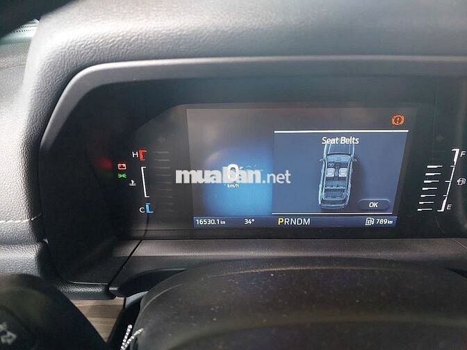 Bán xe Ford Everest Titanium 2022
