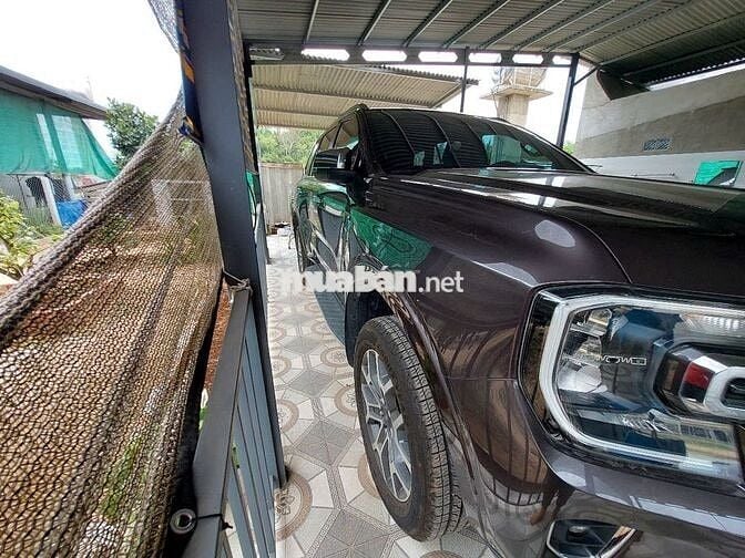 Bán xe Ford Everest Titanium 2022