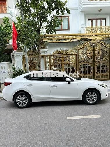 Mazda3 Facelift Full Option cuối 2018 cực mới.