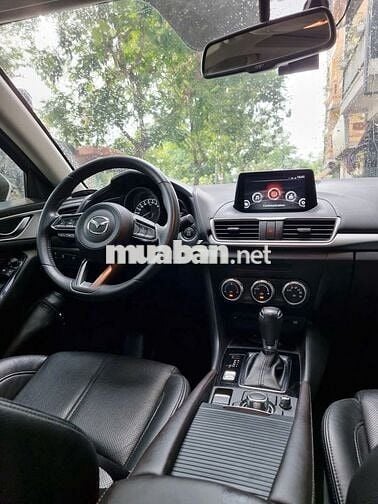 Mazda3 Facelift Full Option cuối 2018 cực mới.