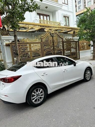 Mazda3 Facelift Full Option cuối 2018 cực mới.
