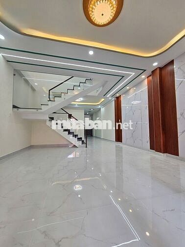 NHÀ MỚI DỌN VÔ Ở NGAY - 2 TẦNG - HẺM XE HƠI - NGAY TT XUÂN THỚI ĐÔNG