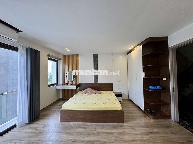 Bán nhà phố Đàm Quang Trung- gần siêu thị Aeon Long Biên