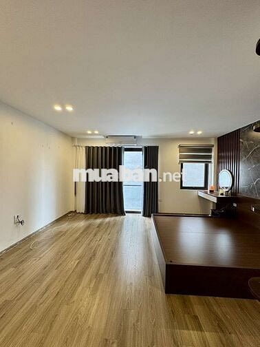 Bán nhà phố Đàm Quang Trung- gần siêu thị Aeon Long Biên