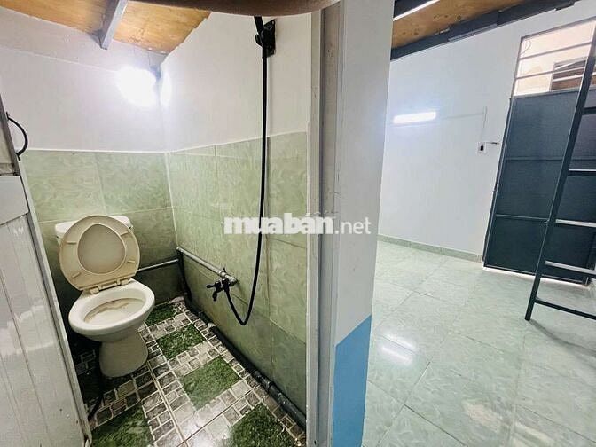 Phòng Trọ Có Gác - Toilet Riêng | Ngay cầu Chà Và Q5 Q8