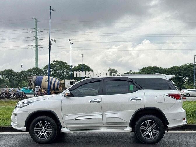 Fortuner 2019 2.7V 4x2 AT - 26000 km