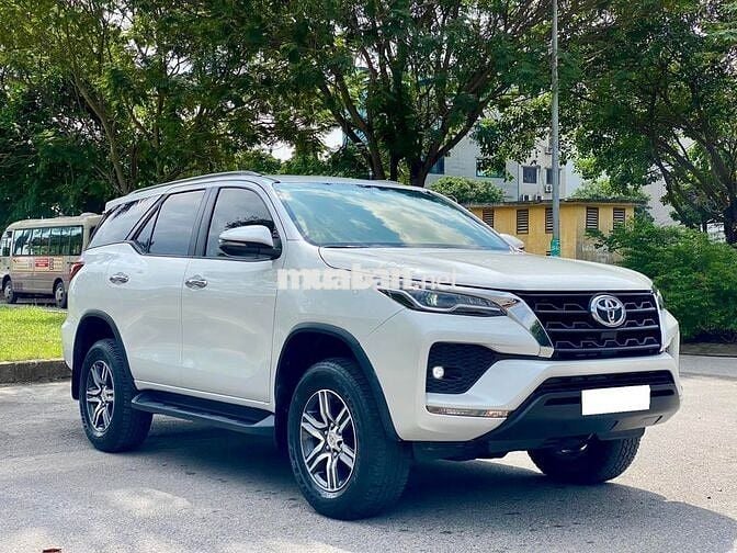 Toyota Fortuner 2021 số tự động máy dầu