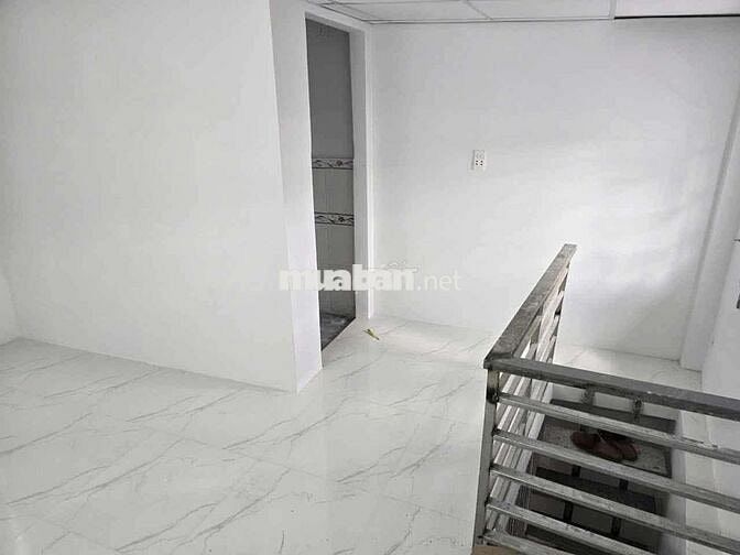 Gấp Bán Nhà, Mặt Tiền Đông Thạnh ,Hóc Môn, Giá 2 Tỷ 99, còn TL.