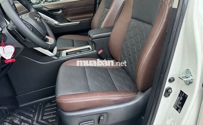 Toyota Innova Cross 2.0 CVT 2024 - 26000 km