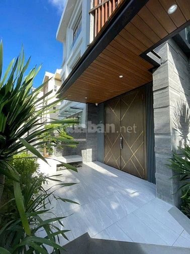 Chính chủ cho thuê Biệt Thự Song Lập Mỹ Hưng giá 130tr nhà đẹp