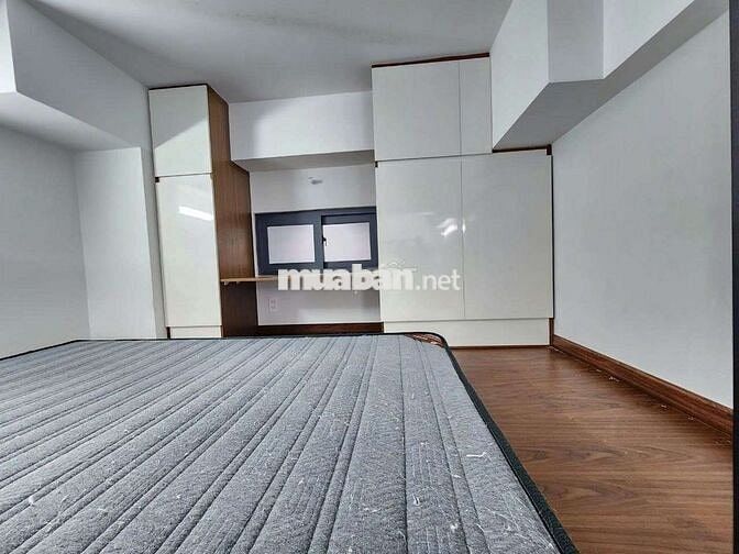 Duplex sinh viên ở 3-4 người. Full nội thất sẵn ở liền. Thuê ngắn hạn