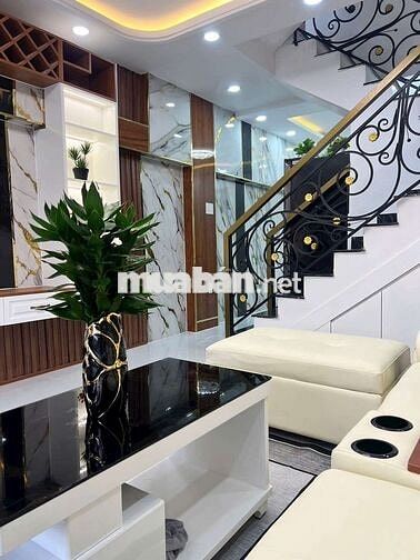 nhà mơi tuyệt dep, yen tinh .nay chủ hạ giá ban cho khach thiện trí.ib
