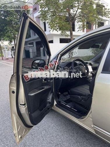 Kia Carens LX 1.6 MT 2010