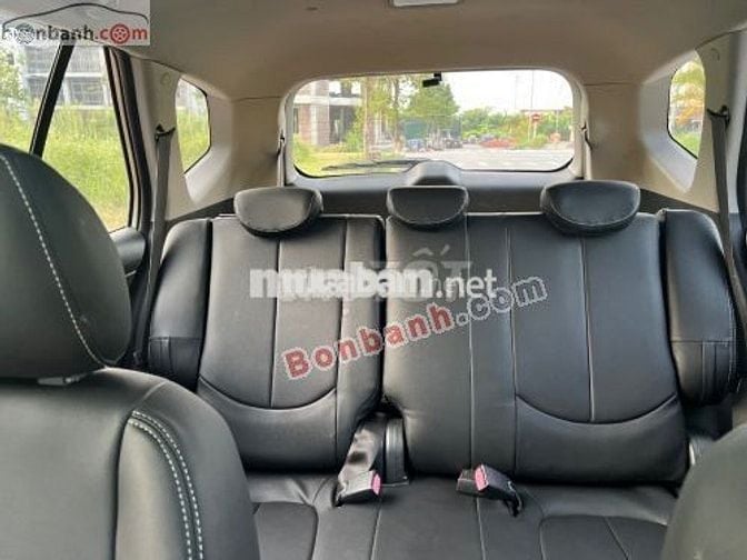 Kia Carens LX 1.6 MT 2010