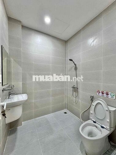 CHO THUÊ CĂN HỘ CAO CẤP MỚI KHAI TRƯƠNG CÓ BAN CÔNG THOÁNG MÁT