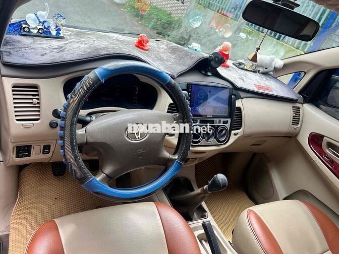 Toyota Innova 2006 G - 126000 km