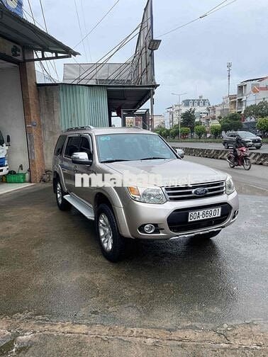 Ford Everest 2015 2.5L 4x2 AT - 120000 km