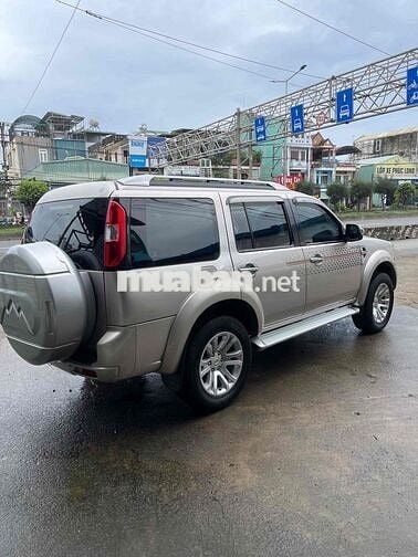 Ford Everest 2015 2.5L 4x2 AT - 120000 km