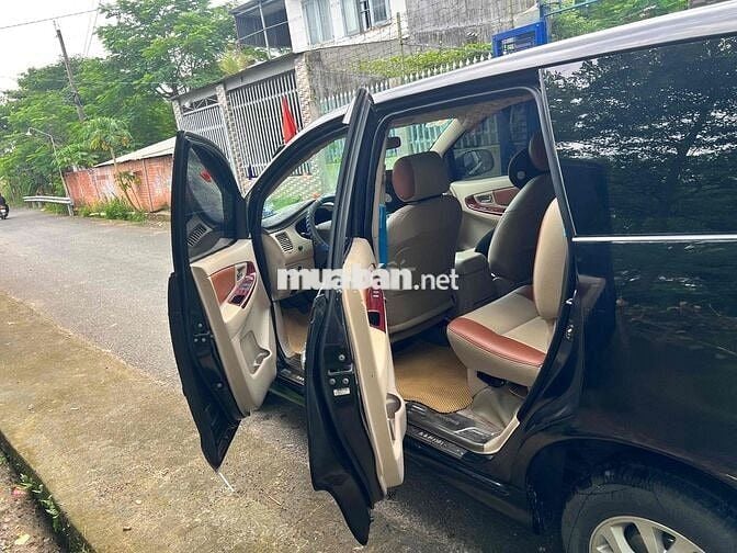 Toyota Innova 2006 G - 126000 km