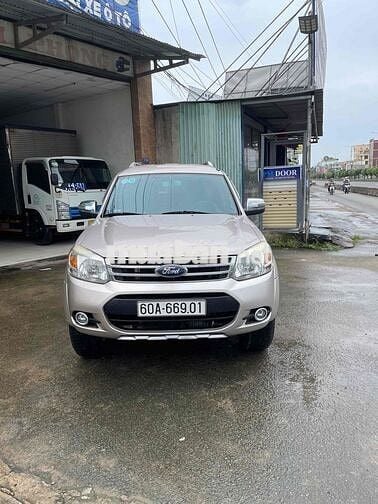 Ford Everest 2015 2.5L 4x2 AT - 120000 km