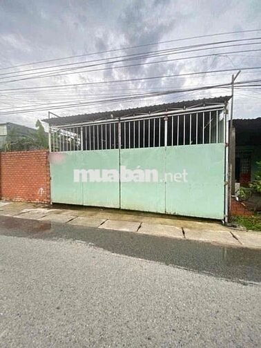 Cho thuê kho 250m2 có 3 pha gần chợ Dĩ An 1