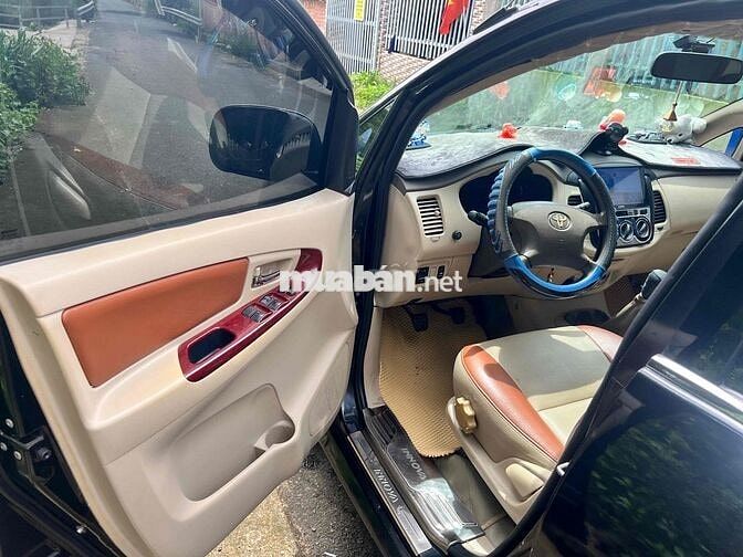 Toyota Innova 2006 G - 126000 km