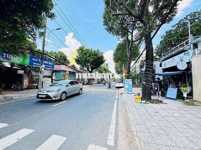 NGỘP BÁN GẤP LÔ ĐẤT HẺM 6M ĐƯỜNG SỐ 8, DIỆN TÍCH 110M2, GIÁ 3,8 TỶ.