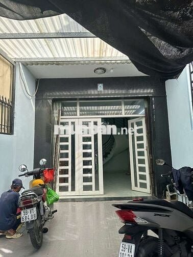 Cho thuê nhà mt hẻm tx 22  giá 7tr /th 2p ngủ 2wc