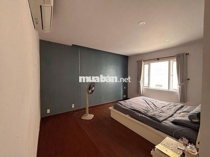 Cần bán căn hộ chung cư Khánh Hội 2, 2PN,nhà thiết kế đẹp,nội thất mới