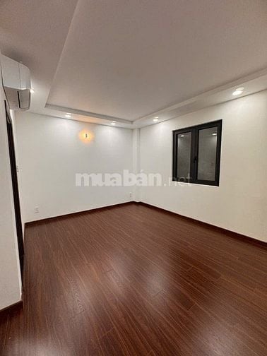 CHÍNH CHỦ BÁN NHÀ 1 TRỆT 3 LẦU CÓ BAN CÔNG, CÓ SÂN ĐỂ XE Q.BÌNH THẠNH