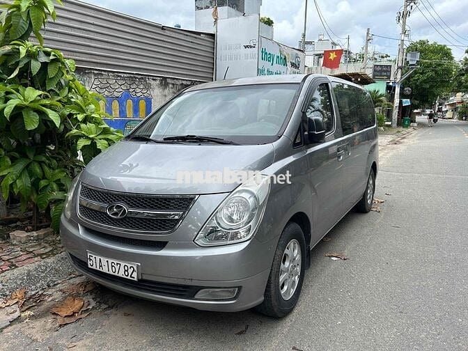 Huyndai 9 chổ - 130000 km
