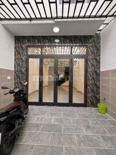 CHÍNH CHỦ BÁN NHÀ 1 TRỆT 3 LẦU CÓ BAN CÔNG, CÓ SÂN ĐỂ XE Q.BÌNH THẠNH