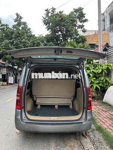 Huyndai 9 chổ - 130000 km