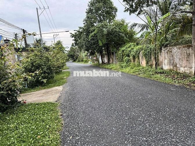 Đất 5.25m x 34m,có 50m thổ, ĐH87, xã Mỹ Phong.