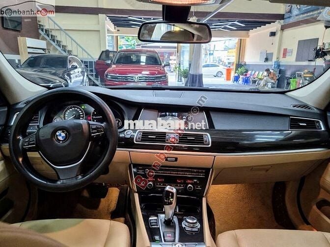 BMW 5 Series 528i GT 2017 - 863 Triệu