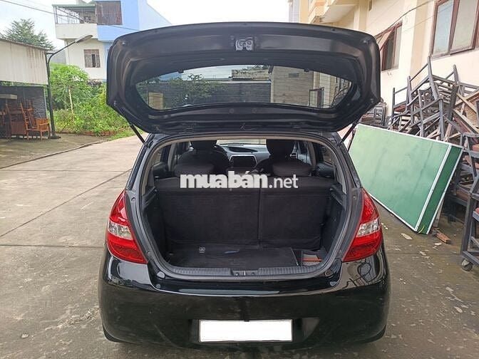 Hyundai i20 2011 1.4 AT - 135000 km chính chủ