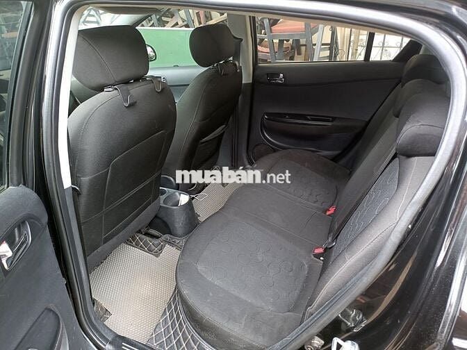 Hyundai i20 2011 1.4 AT - 135000 km chính chủ