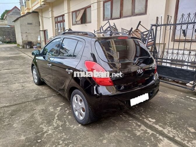 Hyundai i20 2011 1.4 AT - 135000 km chính chủ