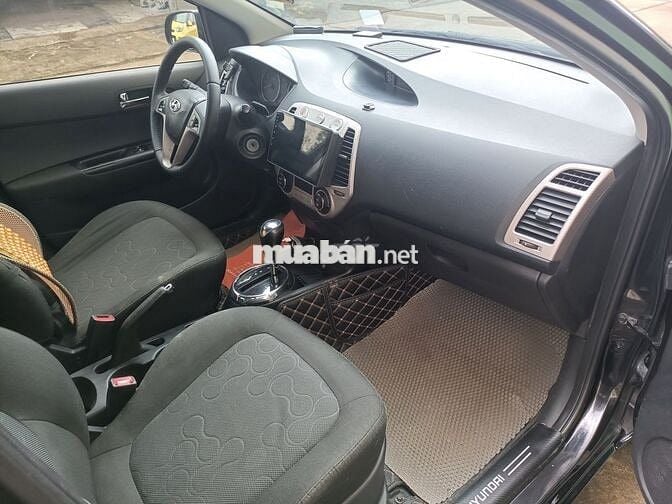 Hyundai i20 2011 1.4 AT - 135000 km chính chủ