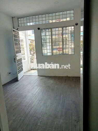 CHO THUÊ NHÀ MẶT TIỀN CAO ĐẠT Q5
