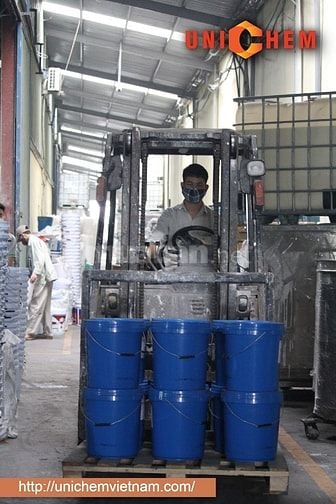 Cần tuyển gấp 5 công nhân sản xuất sơn nước + 2 xe ôm chở hàng khoán