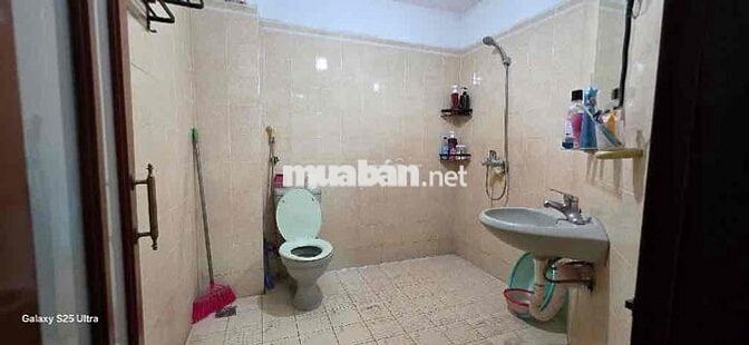 BÁN ĐẤT TẶNG NHÀ PHỐ CHỢ SẦM UẤT KINH DOANH TỐT, DÒNG TIỀN MẠNH. Diện