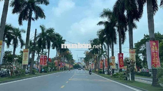 BÁN ĐẤT TẶNG NHÀ PHỐ CHỢ SẦM UẤT KINH DOANH TỐT, DÒNG TIỀN MẠNH. Diện