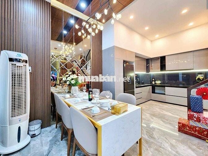Bán nhà kiệt 8m trãi nhựa Nguyễn hữu Thọ Hải châu đà nẵng