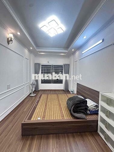 Nhà đẹp Khương Trung! 40m ra ô tô, ngõ ba gác, dân xây. 33mx4T. 6,6 ty