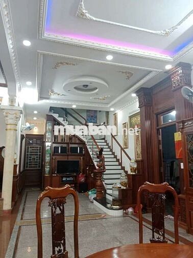 Nhà mặt tiền hẻm 245m2, 4 phòng ngủ, đường Bùi Công Trừng, Hóc Môn