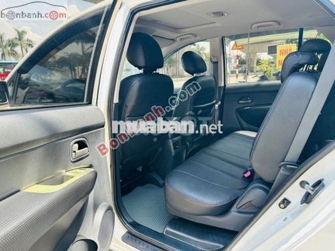 Kia Carens LX 1.6 MT 2010
