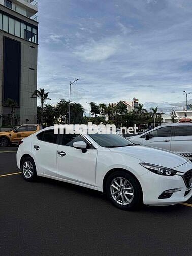 Mazda 3 2018 1.5 AT Sedan - 86000 km