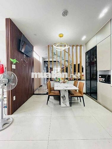 Nhà 465/ Trần Xuân Soạn Quận 7-gần 40m2-3 tầng-3pn-hẻm xe hơi-nhỉnh 4đ